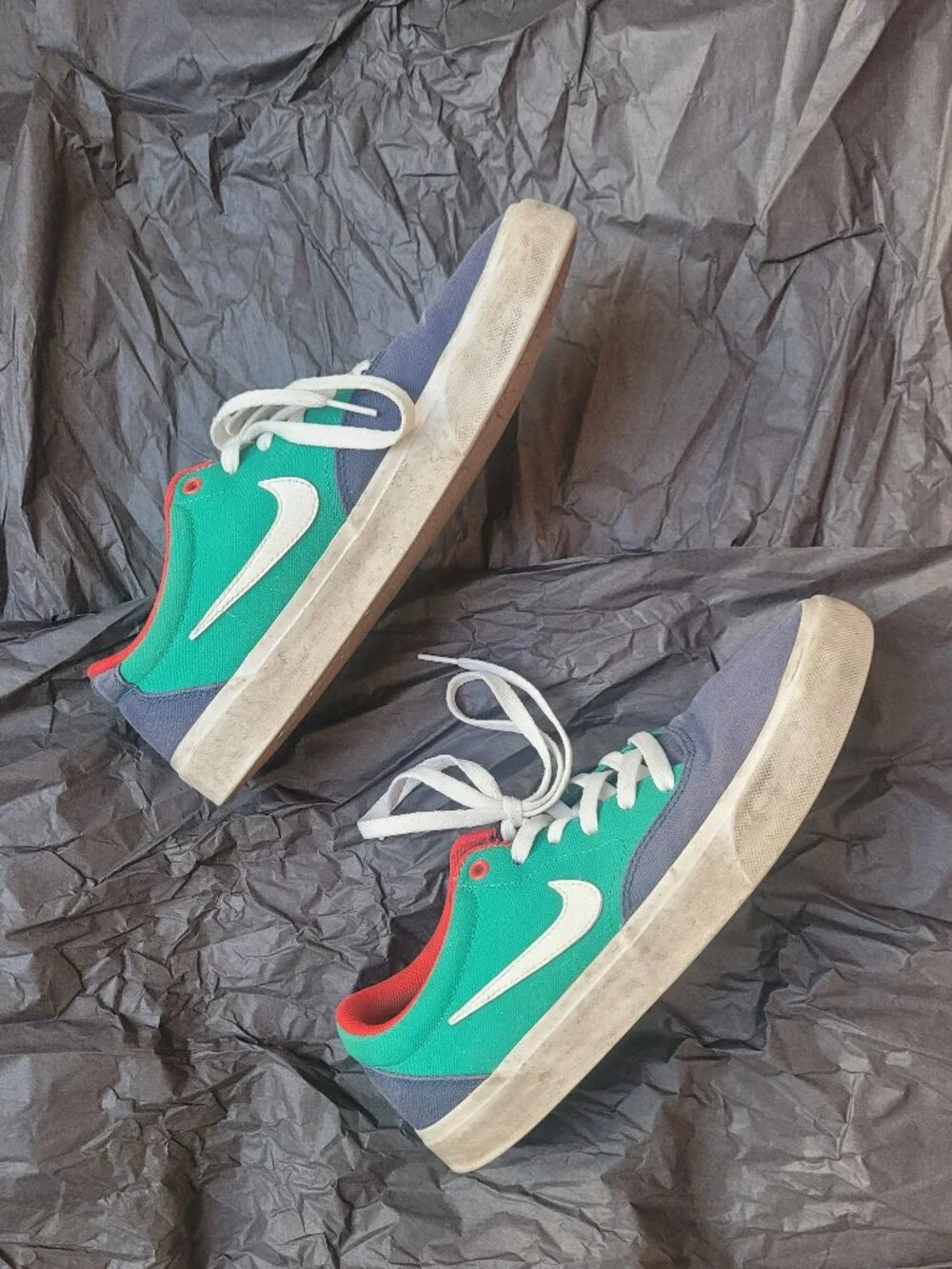 AS IS Used Nike SB Mens Shoes Sneakers US 9.5 Navy Green Red White Soles Laces